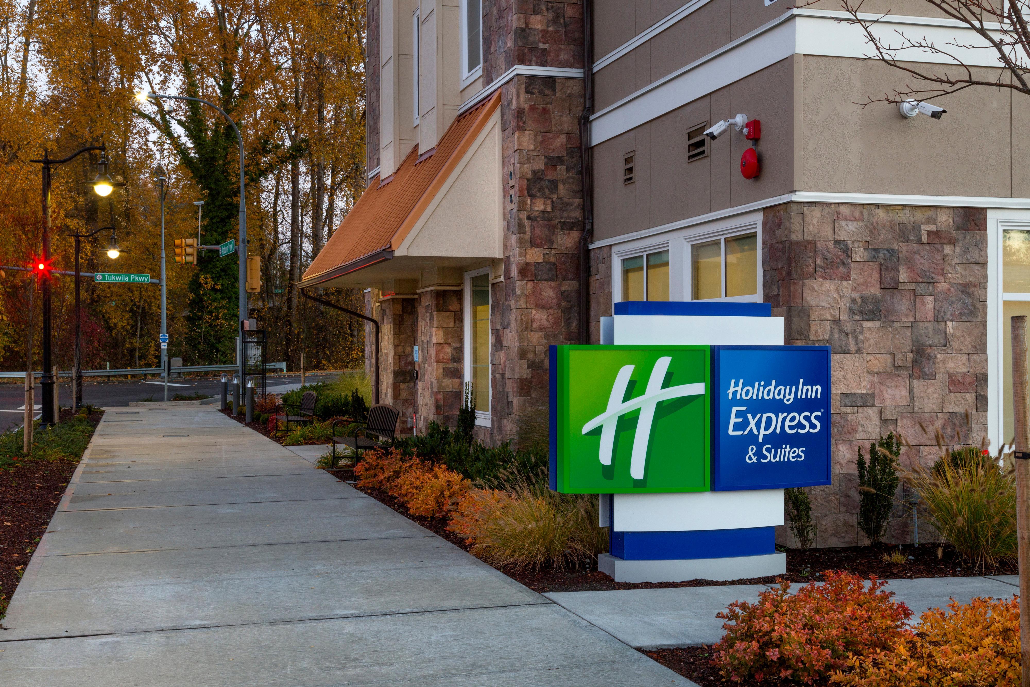 Holiday Inn Express & Suites - Seattle South - Tukwila By Ihg Экстерьер фото